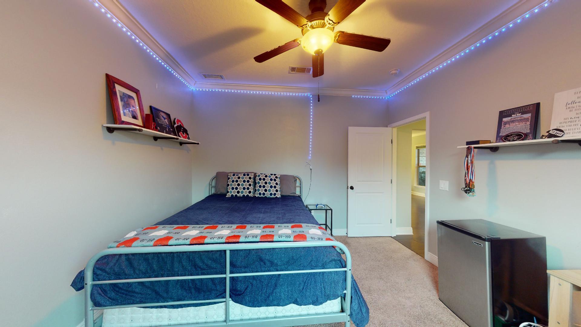 1959 Commodore Drive Navarre, FL 32566 - Photo 35 of 56 a room with gym equipment