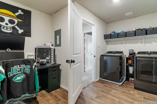 a view of a storage & utility room