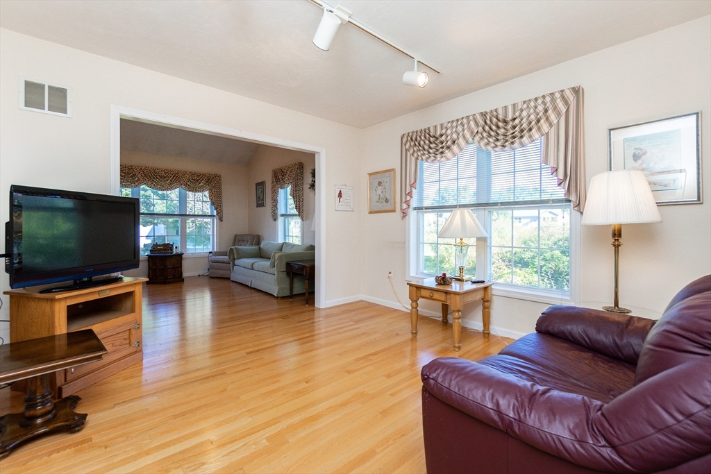 37 Augusta Way, Unit 37 Chelmsford, MA 01863 - Photo 12 of 34