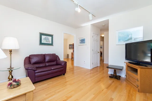 $5,000 | 37 Augusta Way, Unit 37, Chelmsford, MA 01863