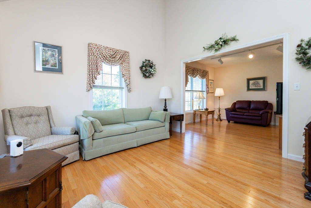 37 Augusta Way, Unit 37 Chelmsford, MA 01863 - Photo 14 of 34