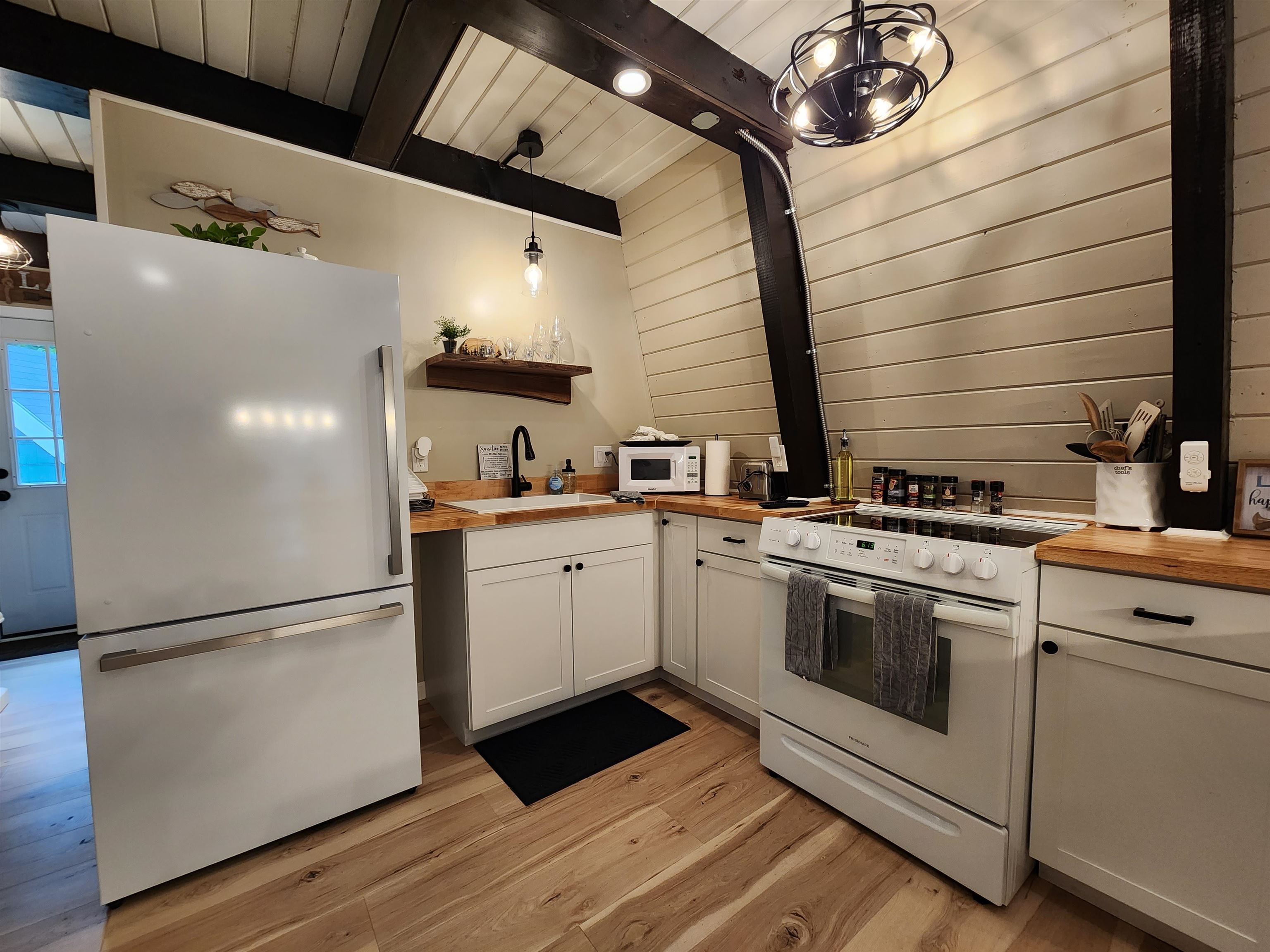 64 Dalton Drive Barnstead, NH 03225 - Photo 13 of 39