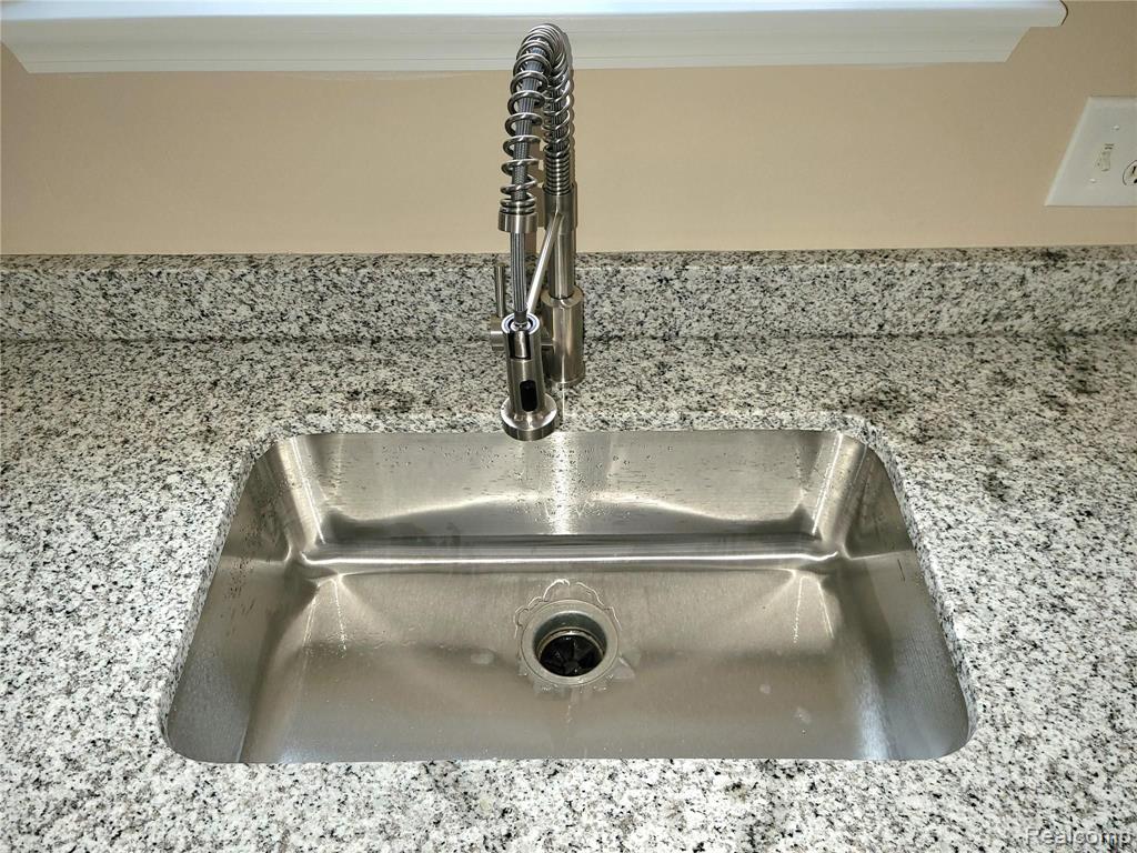 8439 Stephens Center Line, MI 48015 - Photo 18 of 22 Gallery Image 18