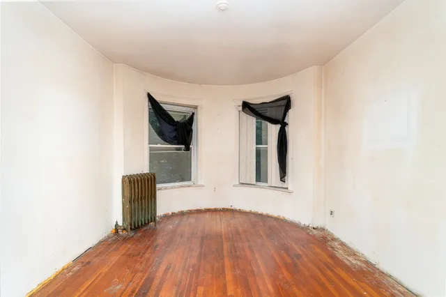 $399,900 | 5239 South Ingleside Avenue, Chicago, IL 60615