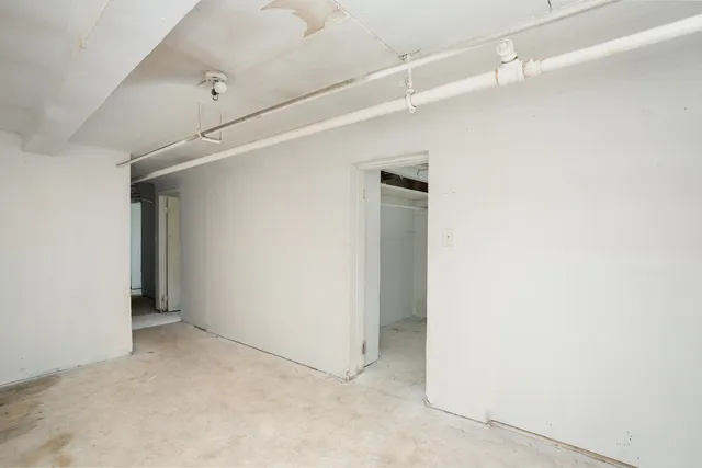 $399,900 | 5239 South Ingleside Avenue, Chicago, IL 60615