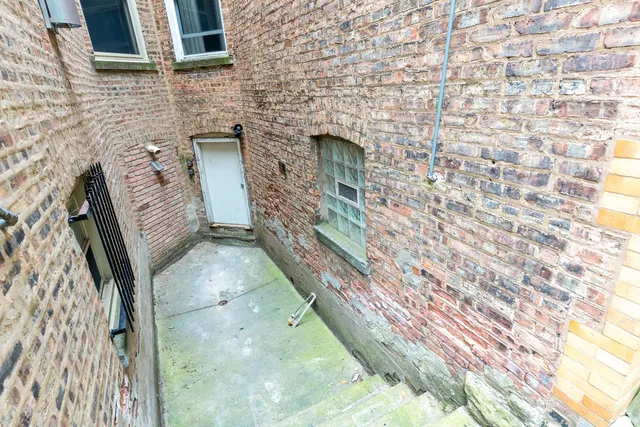 $399,900 | 5239 South Ingleside Avenue, Chicago, IL 60615