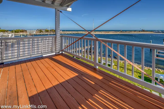 $1,995,000 | 47 East Chop Drive, Unit 3, Oak Bluffs, MA 02557