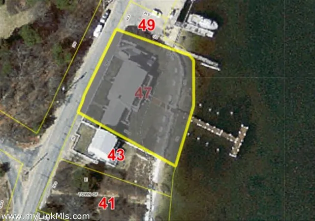 $1,995,000 | 47 East Chop Drive, Unit 3, Oak Bluffs, MA 02557