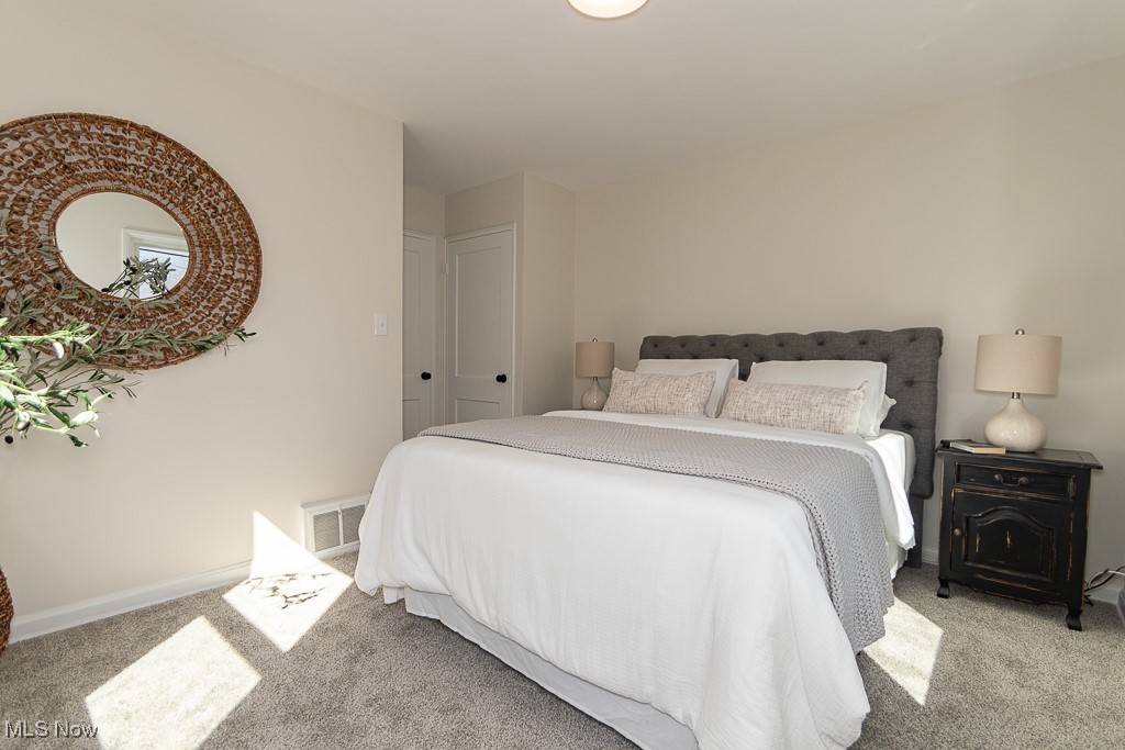 5128 Bridgewater Road Cleveland, OH 44124 - Photo 16 of 36 Bedroom 1