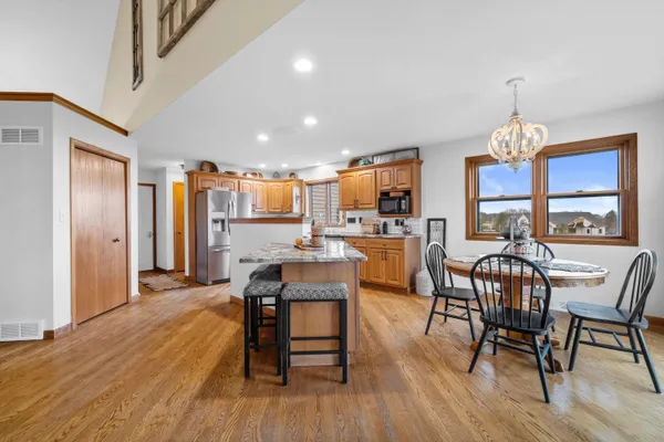 $1,150,000 | 820 172nd Avenue, Paris, WI 53182