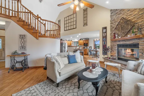 $1,150,000 | 820 172nd Avenue, Paris, WI 53182