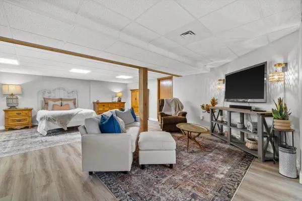 $1,150,000 | 820 172nd Avenue, Paris, WI 53182
