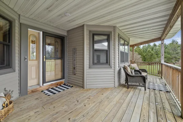 $1,150,000 | 820 172nd Avenue, Paris, WI 53182