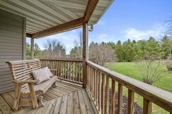 $1,150,000 | 820 172nd Avenue, Paris, WI 53182