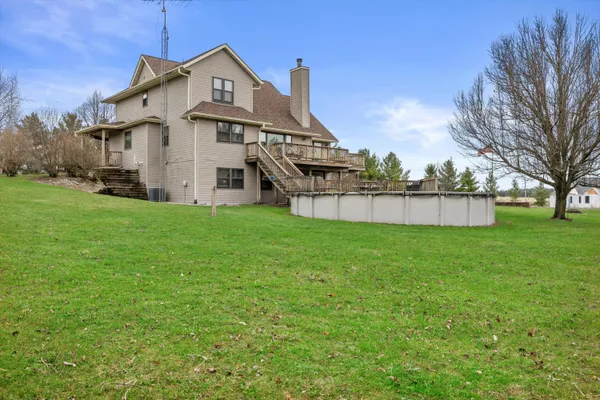 $1,150,000 | 820 172nd Avenue, Paris, WI 53182