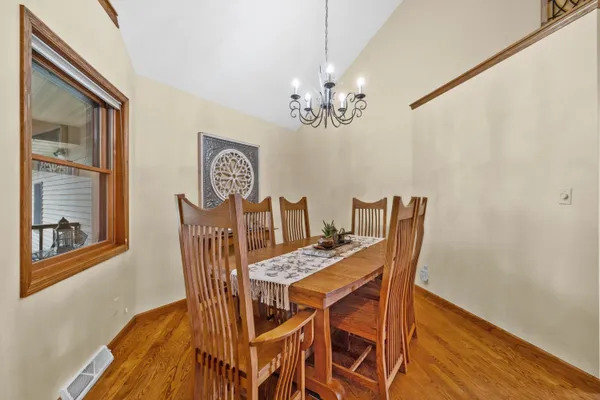 $1,150,000 | 820 172nd Avenue, Paris, WI 53182