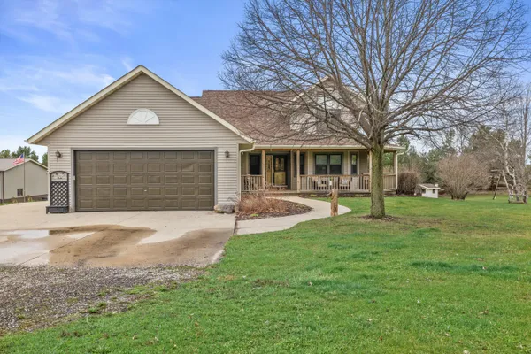 $1,150,000 | 820 172nd Avenue, Paris, WI 53182