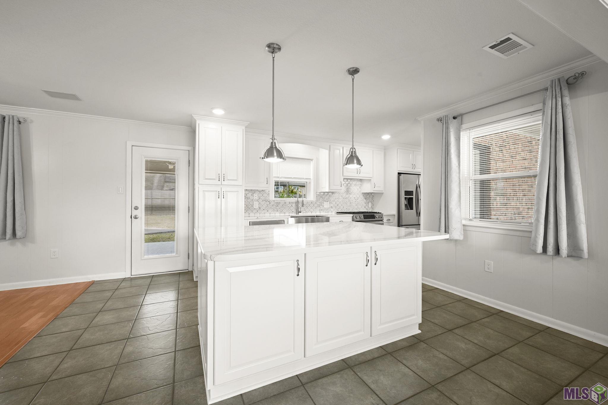 364 Wingate Drive Baton Rouge, LA 70815 - Photo 3 of 17