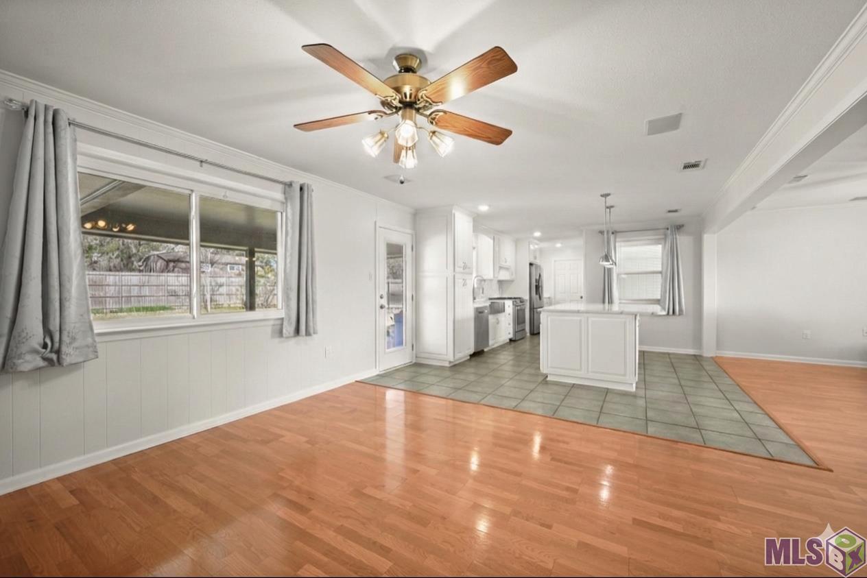 364 Wingate Drive Baton Rouge, LA 70815 - Photo 7 of 17 Dining to kitchen