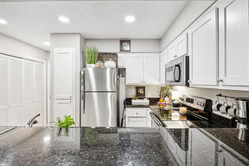 3003 Kathleen Lane Euless, TX 76039 - Photo 6 of 13