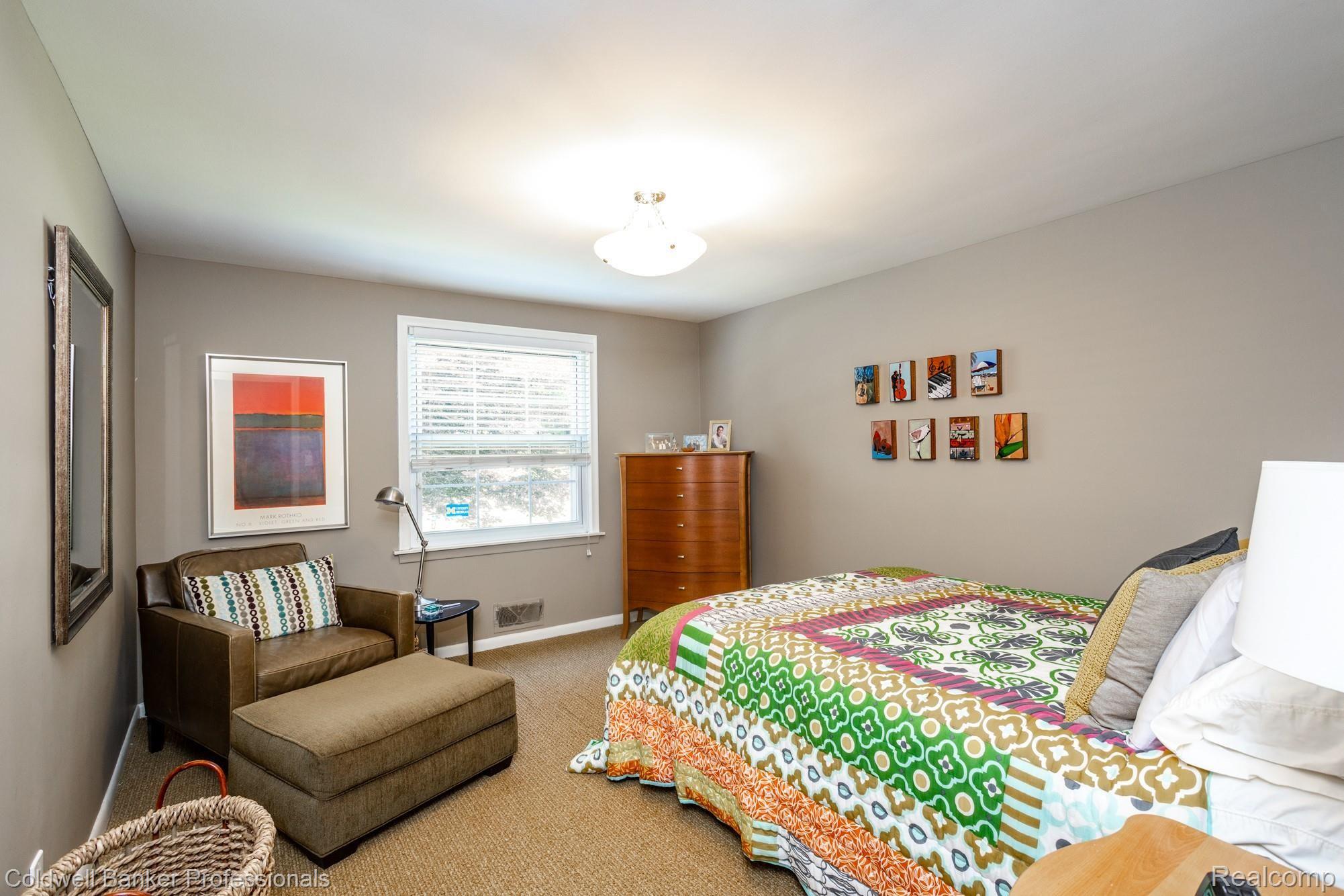 2623 Worcester Road West Bloomfield, MI 48323 - Photo 23 of 68 2623 Worcester S043.jpg