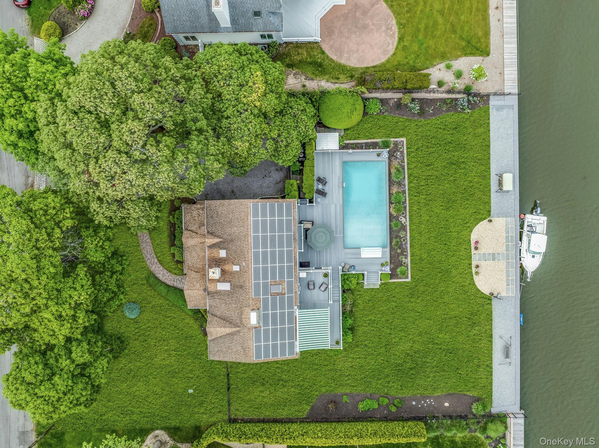 6 Mill Pond Road Hampton Bays, NY 11946 - Photo 36 of 38