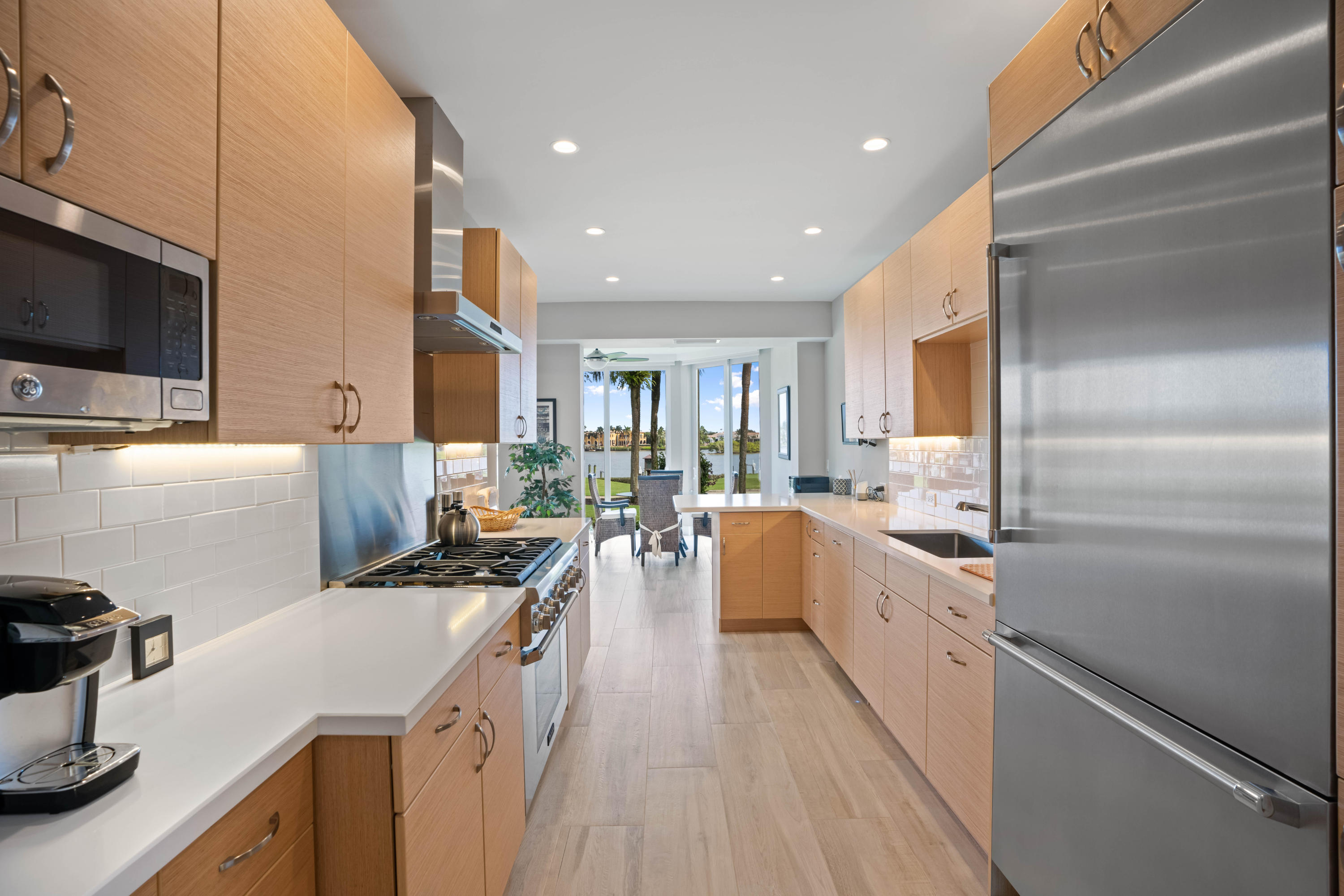 150 Eagle Drive Jupiter, FL 33477 - Photo 17 of 41 Kitchen