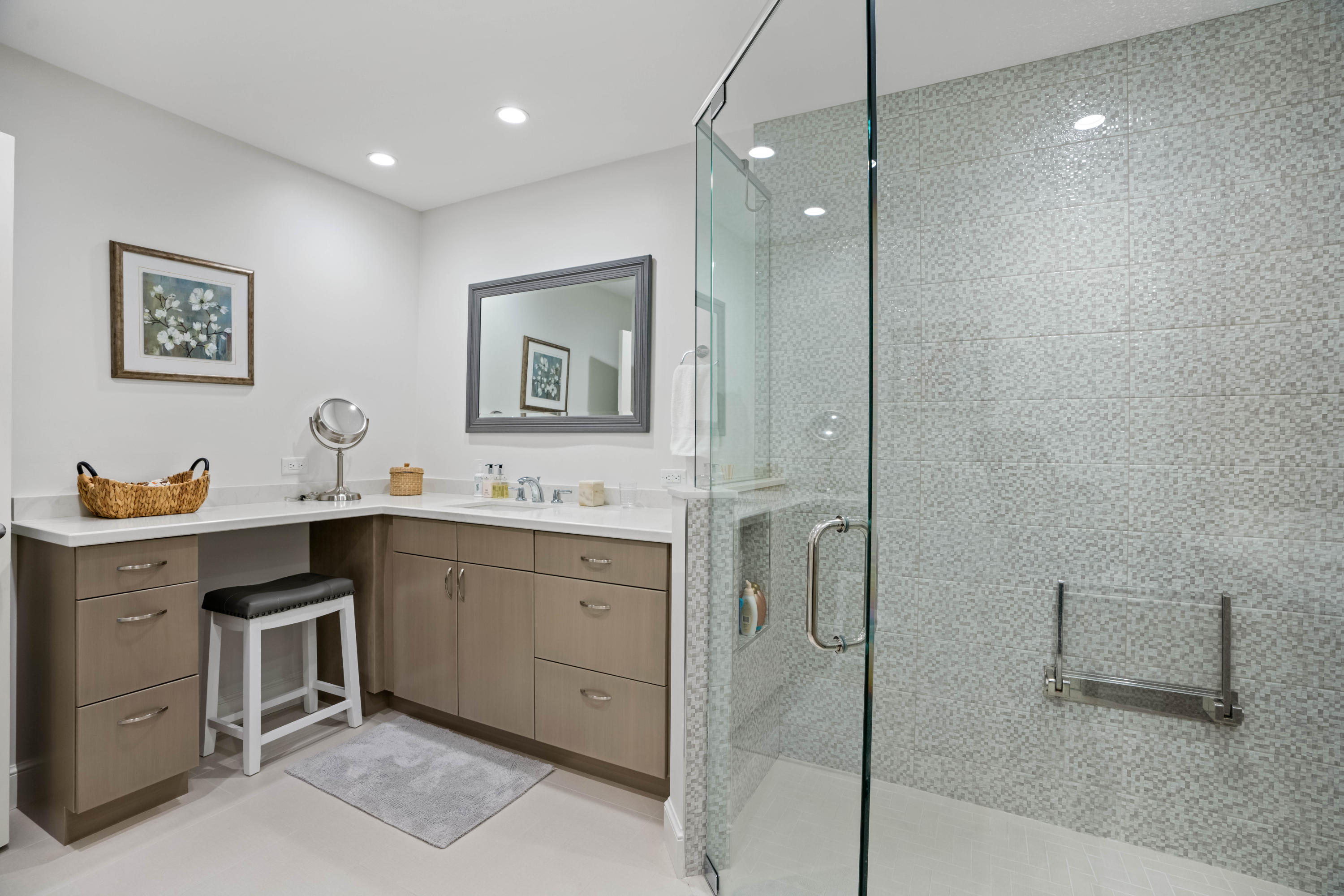 150 Eagle Drive Jupiter, FL 33477 - Photo 26 of 41 Master Bathroom
