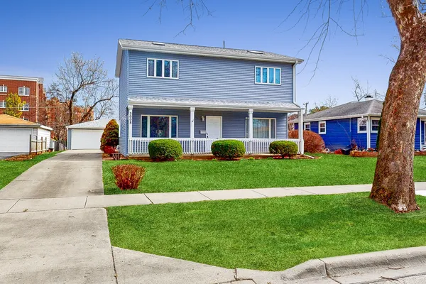 $389,900 | 3008 Owl Drive, Rolling Meadows, IL 60008