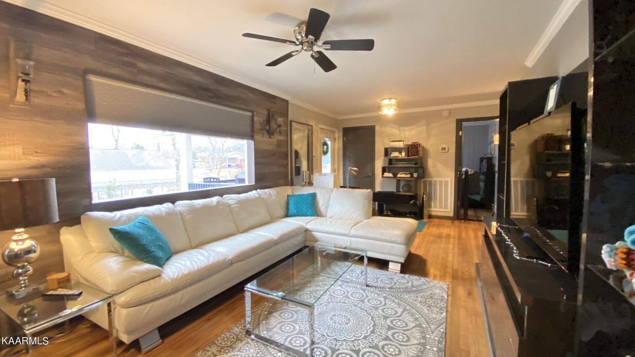 108 East Malta Road Oak Ridge, TN 37830 - Photo 8 of 53 a living room with furniture and a large window