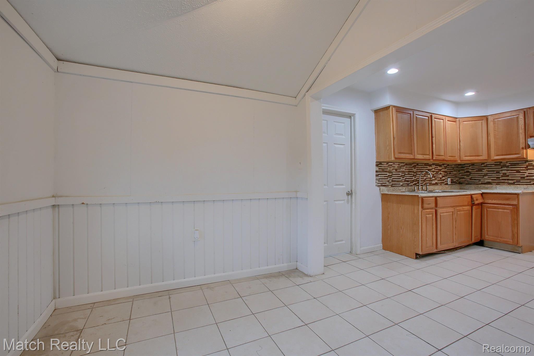 19781 Evergreen Road Detroit, MI 48219 - Photo 9 of 22 Gallery Image 9