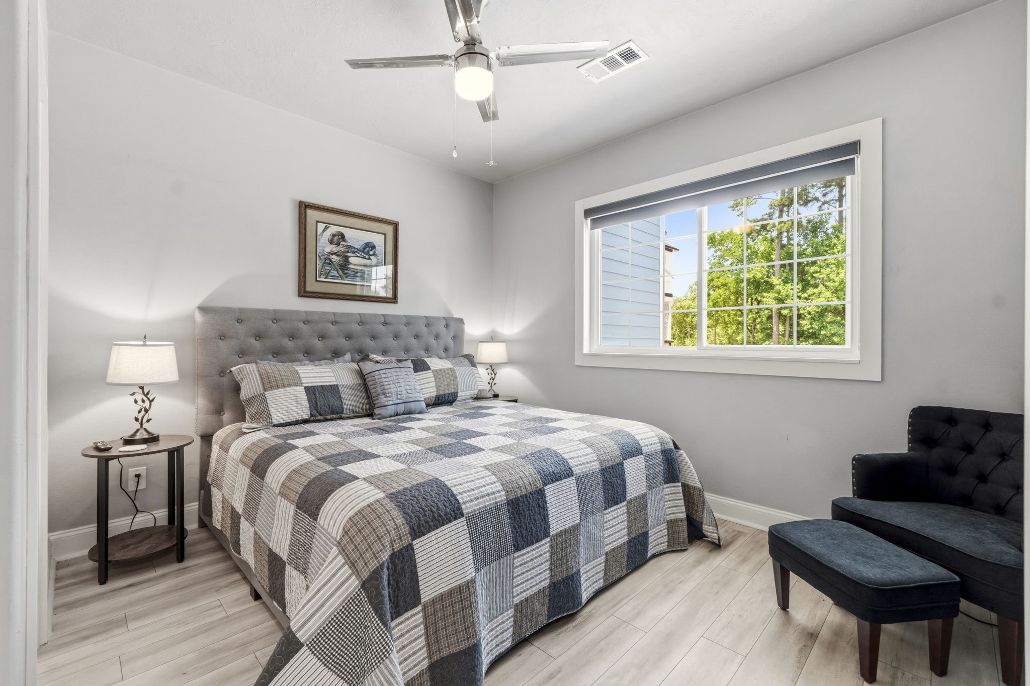 2 Key Harbour Conroe, TX 77356 - Photo 33 of 41 a bedroom with a bed and a window