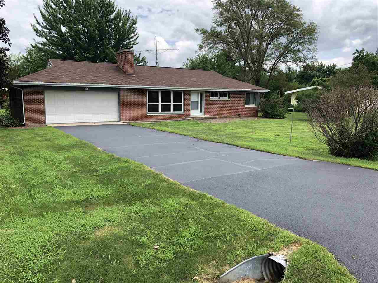 14375 Dorr Road South Beloit, IL 61080 - Photo 2 of 5 Gallery Image 2