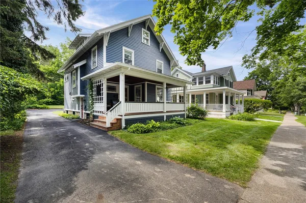 $599,900 | 17 Washington Avenue, Pittsford, NY 14534