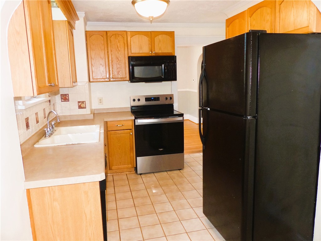 53 Coolidge Road Irondequoit, NY 14622 - Photo 9 of 23
