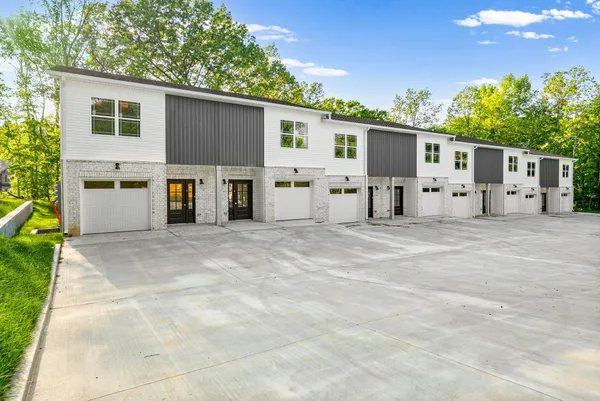 $1,200 | 217 Cave Street, Unit 57, Clarksville, TN 37042