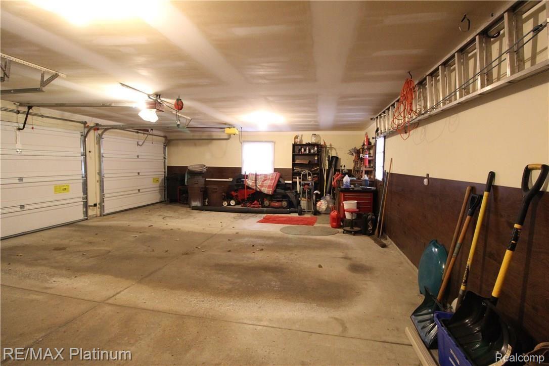 6148 Kings Scepter Road Grand Blanc, MI 48439 - Photo 20 of 38 K Garage 2.jpg