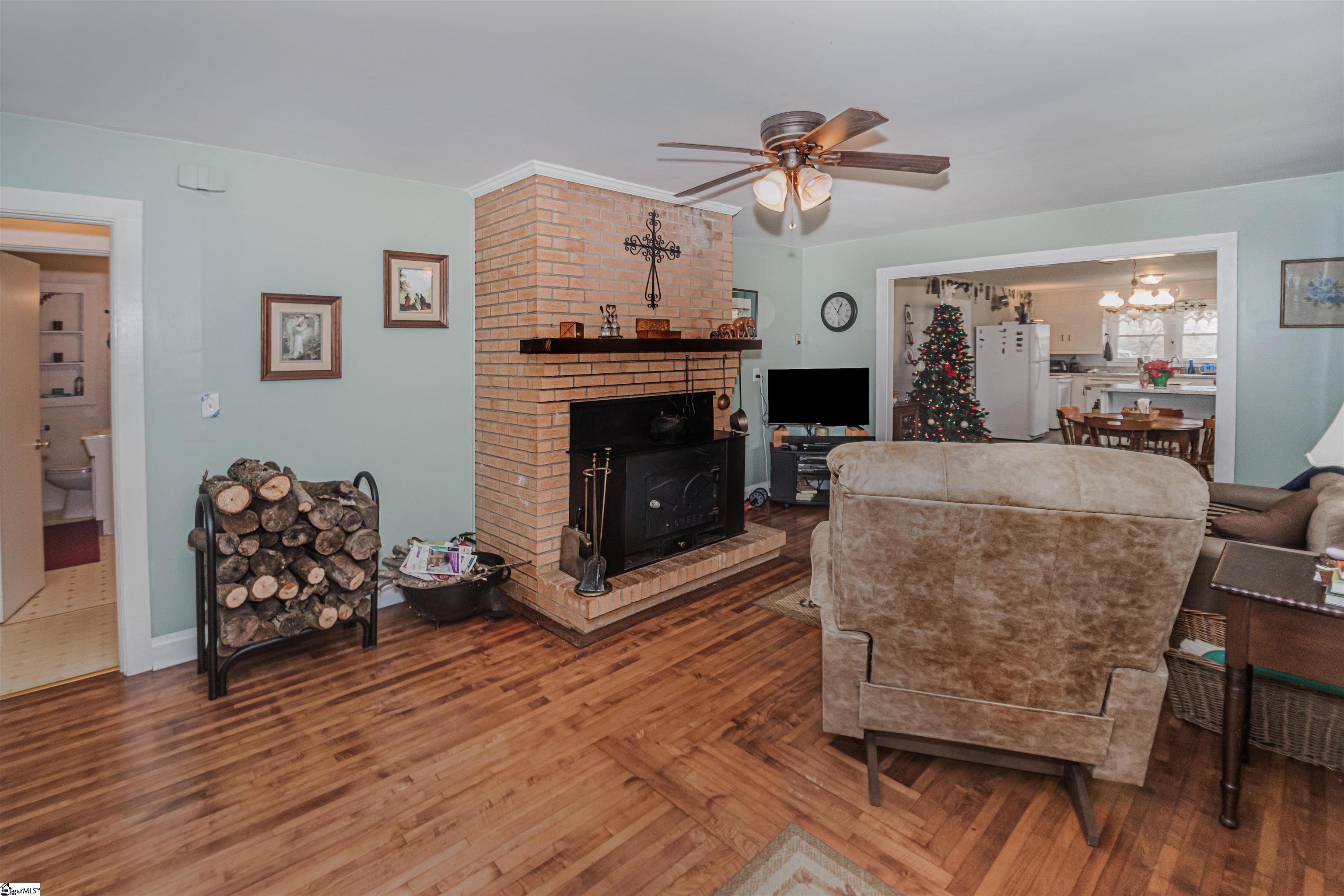 208 Golden Creek Road Liberty, SC 29657 - Photo 12 of 36