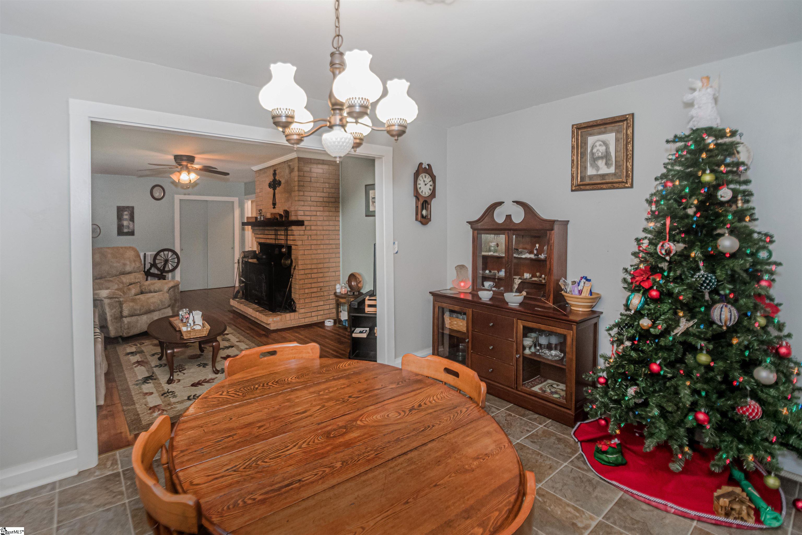 208 Golden Creek Road Liberty, SC 29657 - Photo 17 of 36