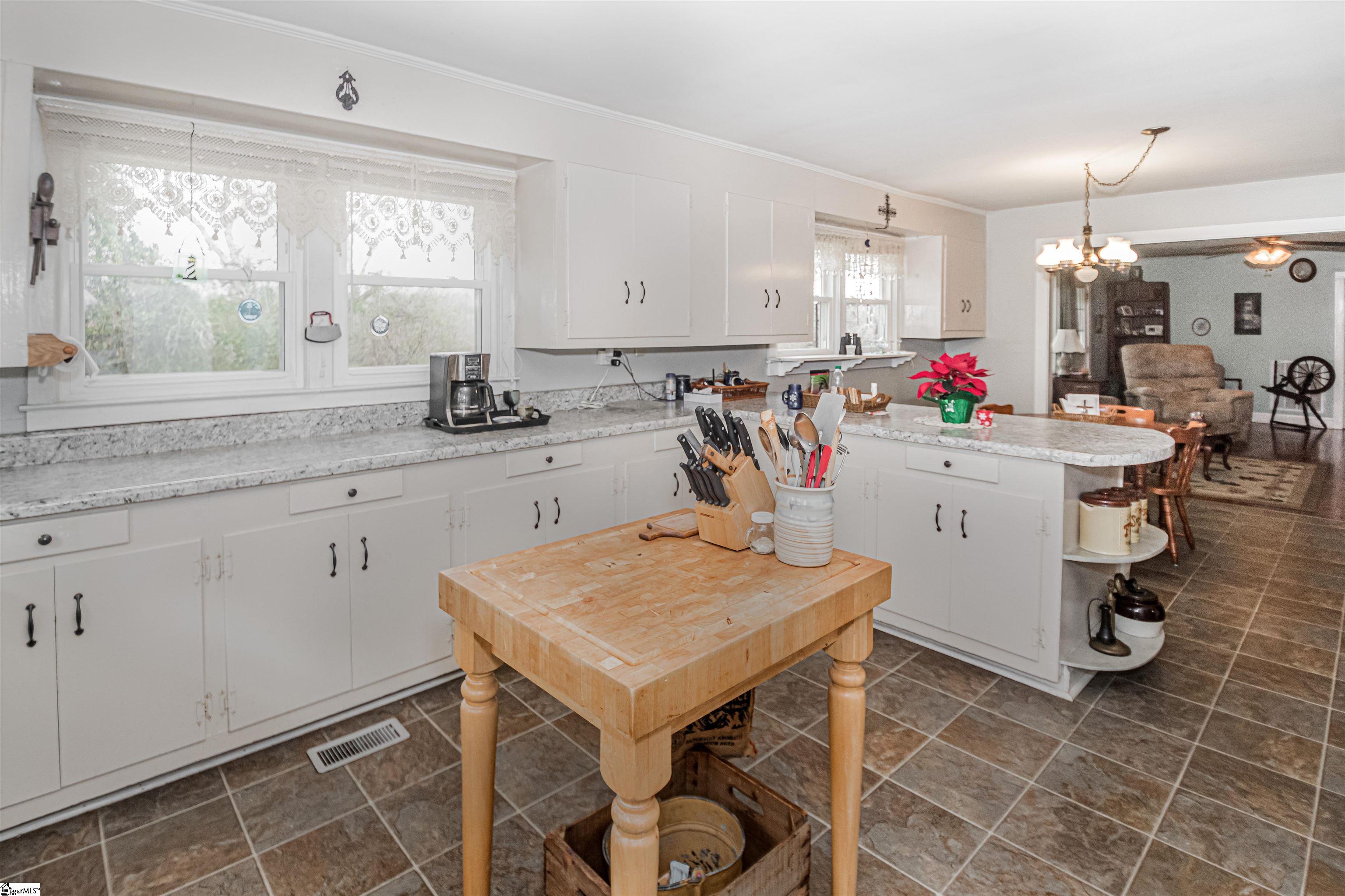 208 Golden Creek Road Liberty, SC 29657 - Photo 23 of 36