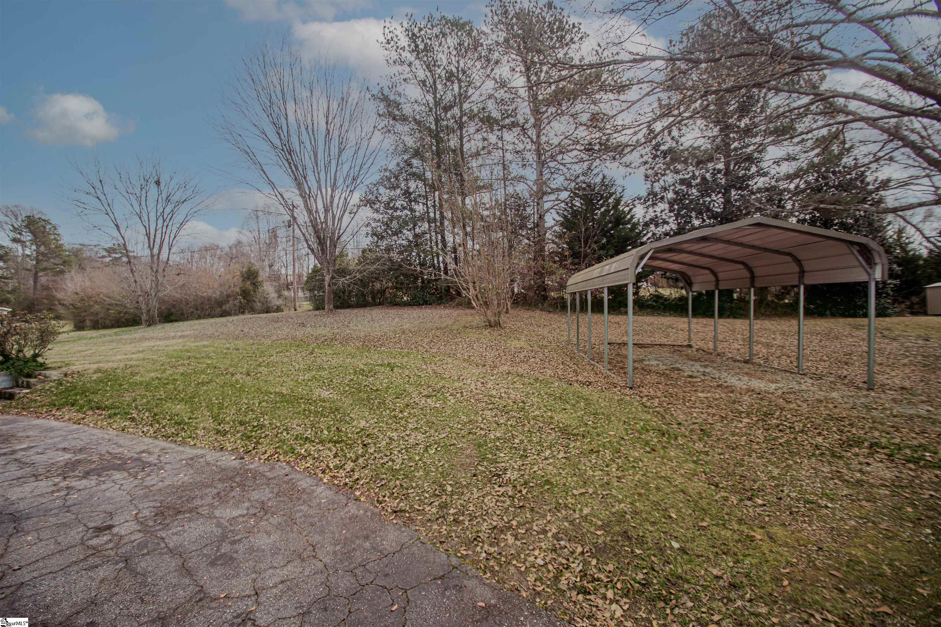208 Golden Creek Road Liberty, SC 29657 - Photo 3 of 36