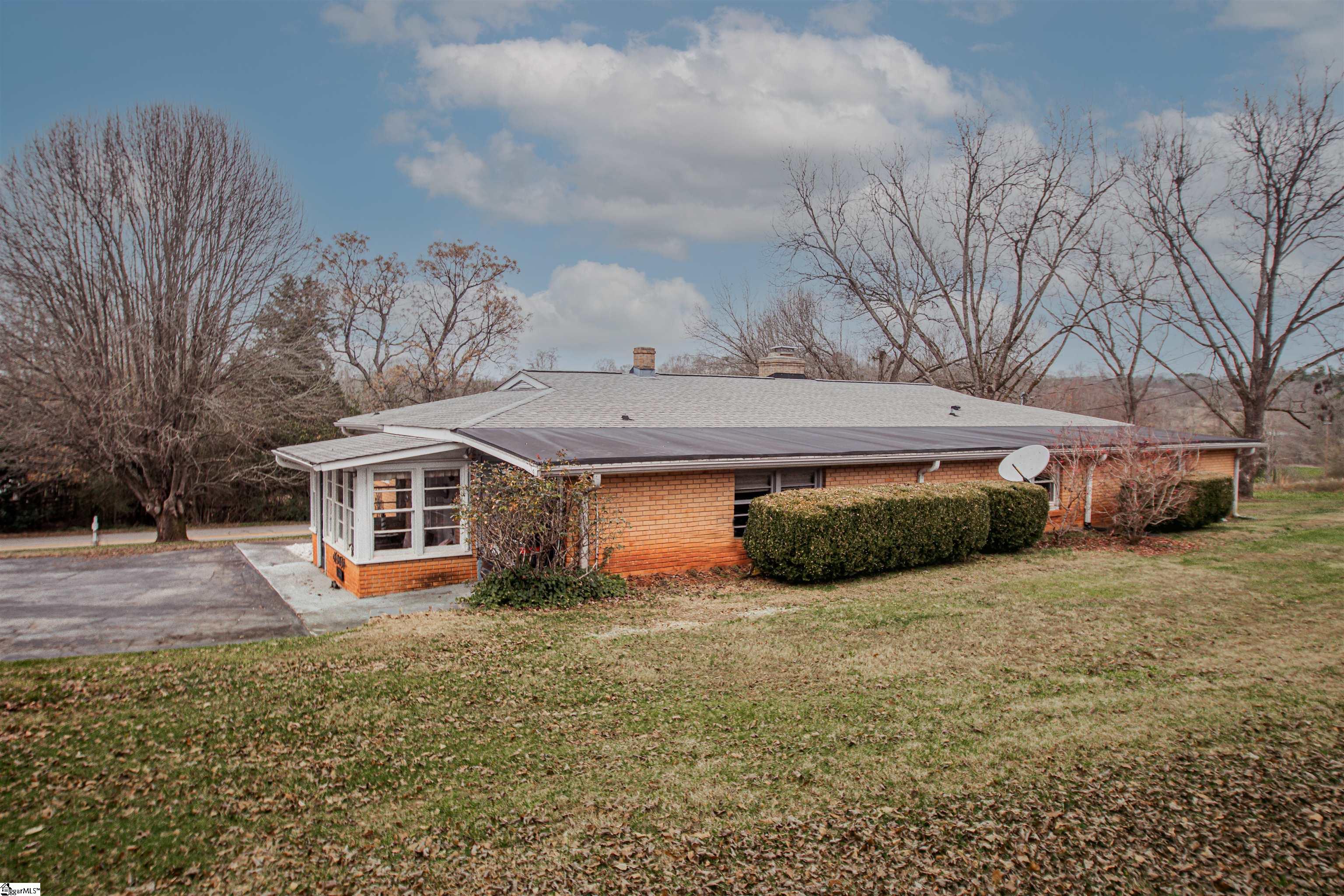 208 Golden Creek Road Liberty, SC 29657 - Photo 5 of 36