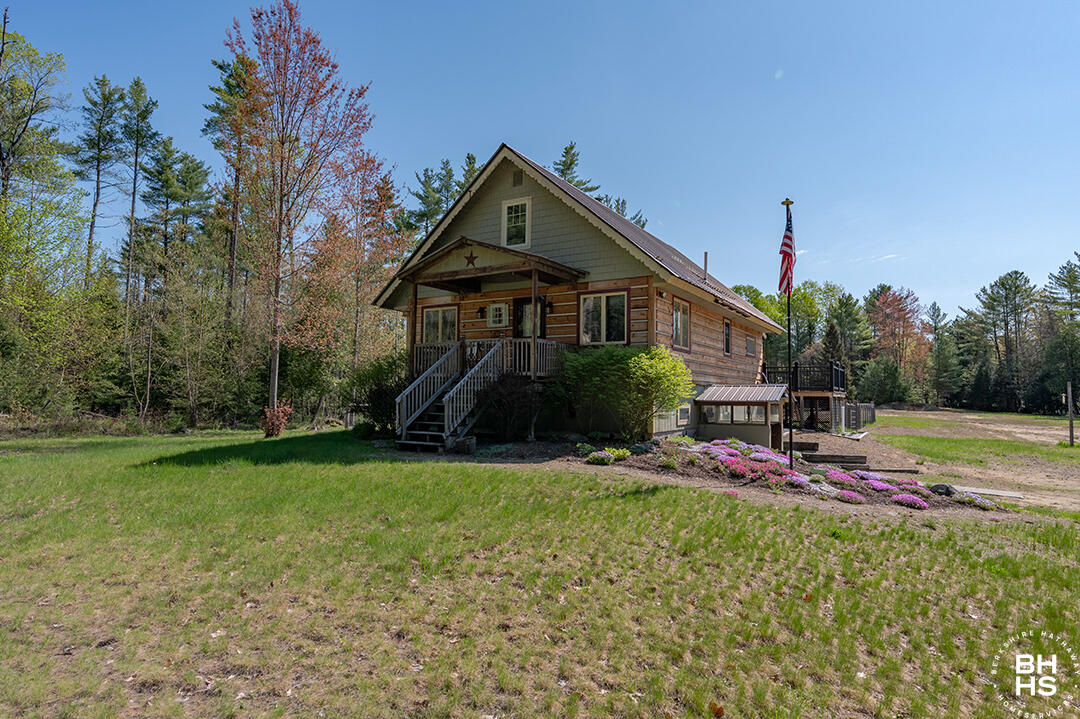 ChaletInWestport_Exterior_Front