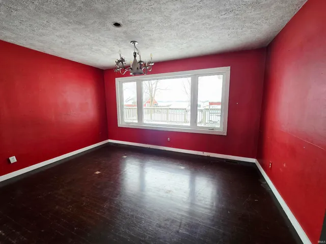 $349,900 | 187 East 275 North, Reynolds, IN 47980