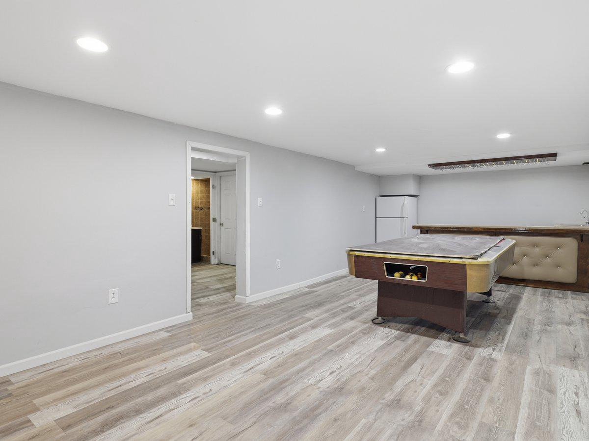 16808 Tammany Manor Road Williamsport, MD 21795 - Photo 32 of 41 Versatile game room for endless fun.