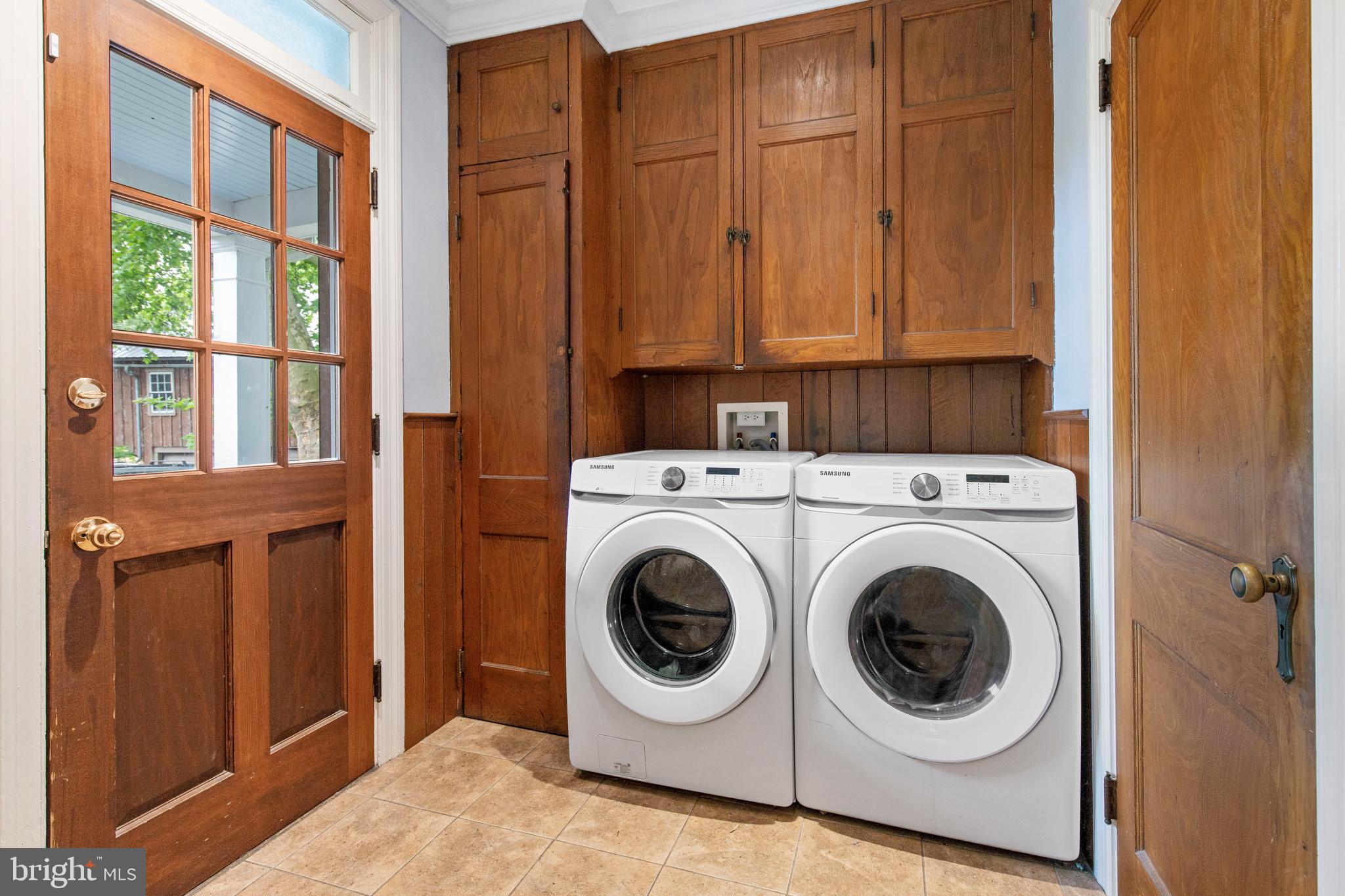 600 West Newport Road Lititz, PA 17543 - Photo 27 of 77 1st Floor Laundry in Mudroom
