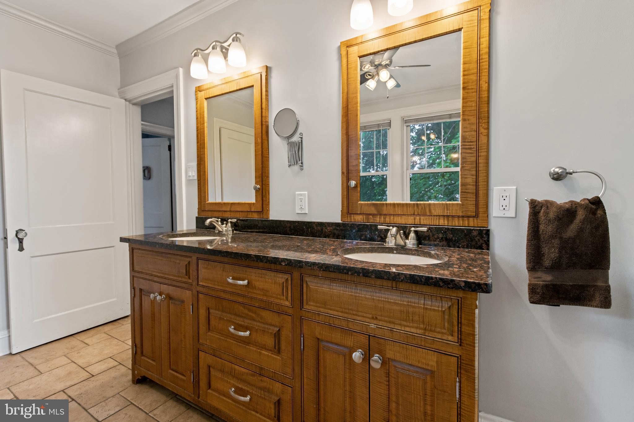 600 West Newport Road Lititz, PA 17543 - Photo 42 of 77 Double Vanity