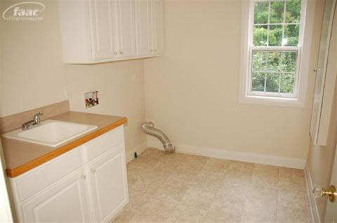 13226 North Webster Road Clio, MI 48420 - Photo 9 of 21 20270681-8.JPG