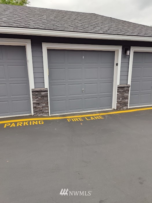 2201 192nd Street Southeast, Unit N2 Bothell, WA 98012 - Photo 33 of 39 a view of a garage