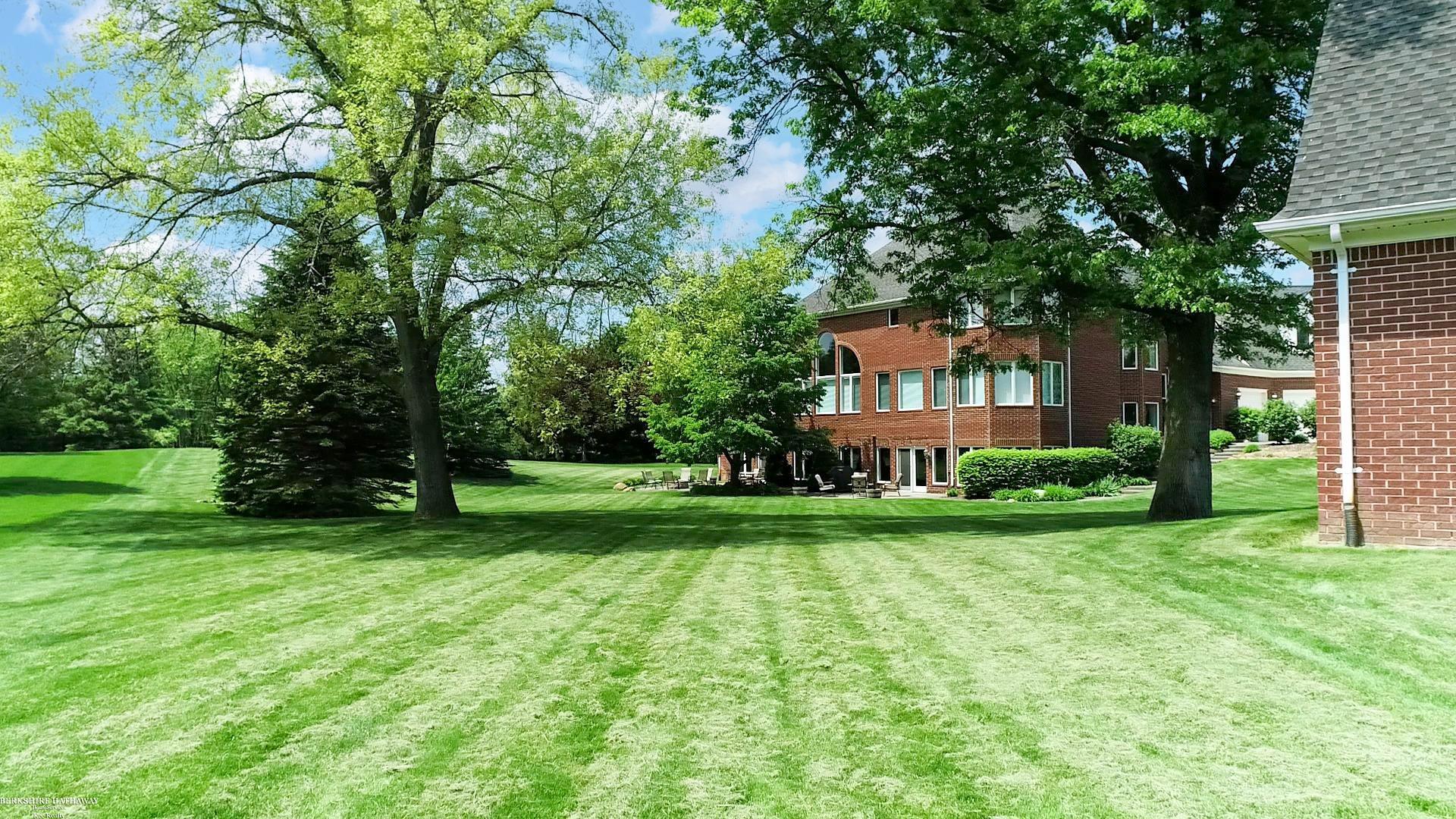 4372 Timber Ridge Drive, Unit 18 Romeo, MI 48065 - Photo 79 of 84